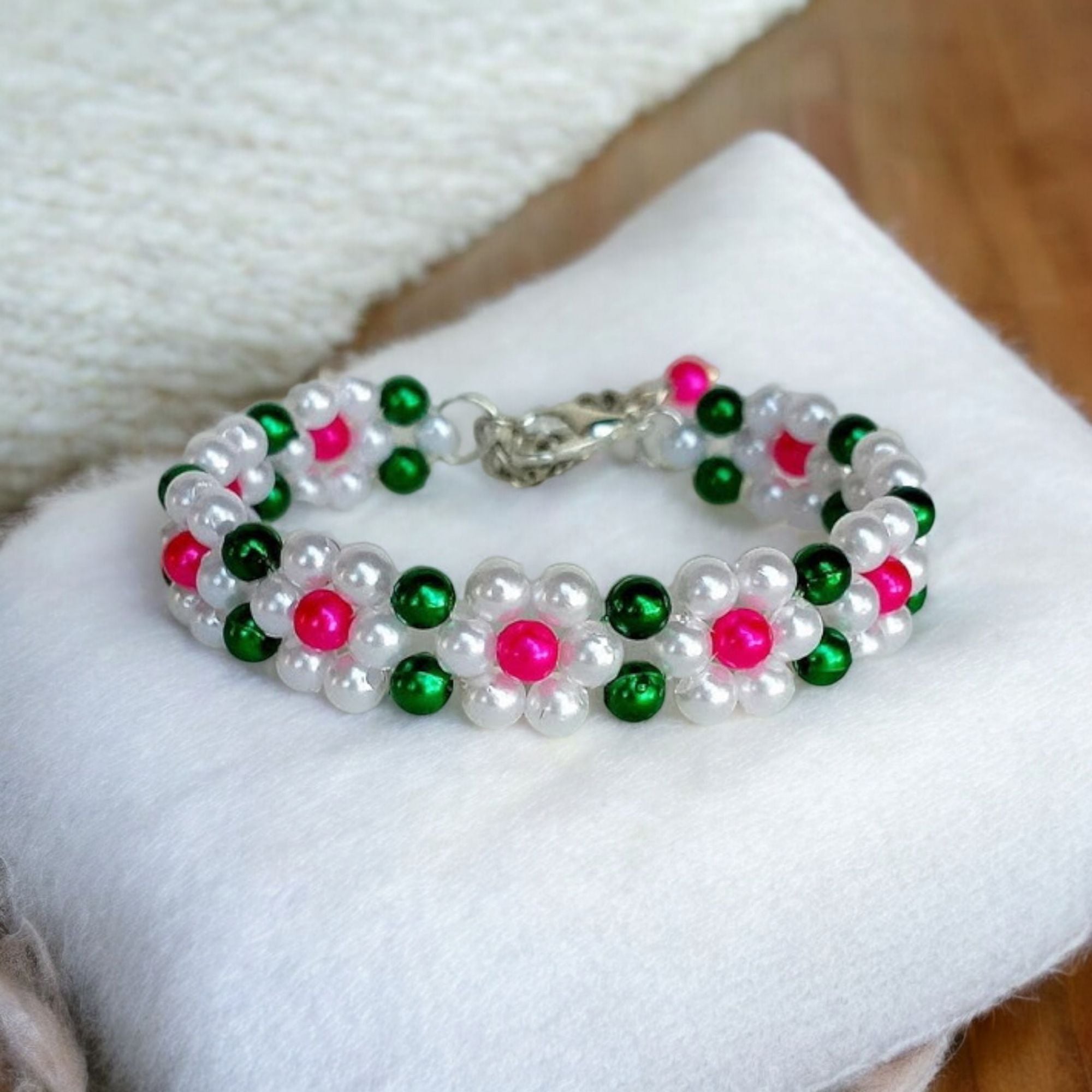 Picture of 6mm Color Pearl Bracelet decorative bracelet composed of green and pink beads charming eye-catching accessory - Multicolor