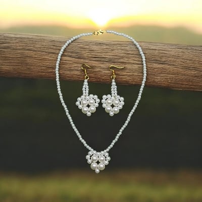 Picture of Pearl Necklace Jewellery Set With Earrings For Girls And Women Wearing At Wedding School College Office Party - Off White