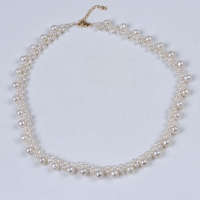 Picture of Pearl Necklace For Women Jewelry flower tiny pearl necklace

For Girls And Women - Off White