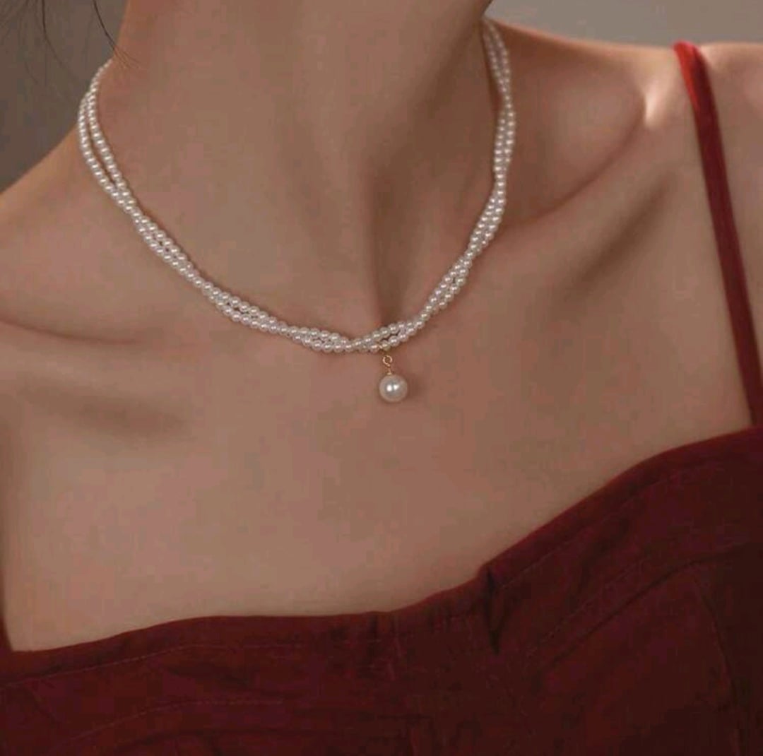 Picture of 1pc Women Vintage Wrapped Double Layer Pearl Necklace, Elegant Small Designer Collarbone Necklace. Double Layer French Retro Pearl Chain Collarbone Necklace, Minimalist Versatile Pendant Necklace, Christmas, Thanksgiving, Valentine's Day Gift Valentines - Off White