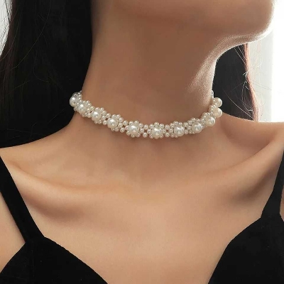 Picture of Girls' and women's pearl flower necklaces to wear to weddings, parties, and other special occasions - Multi