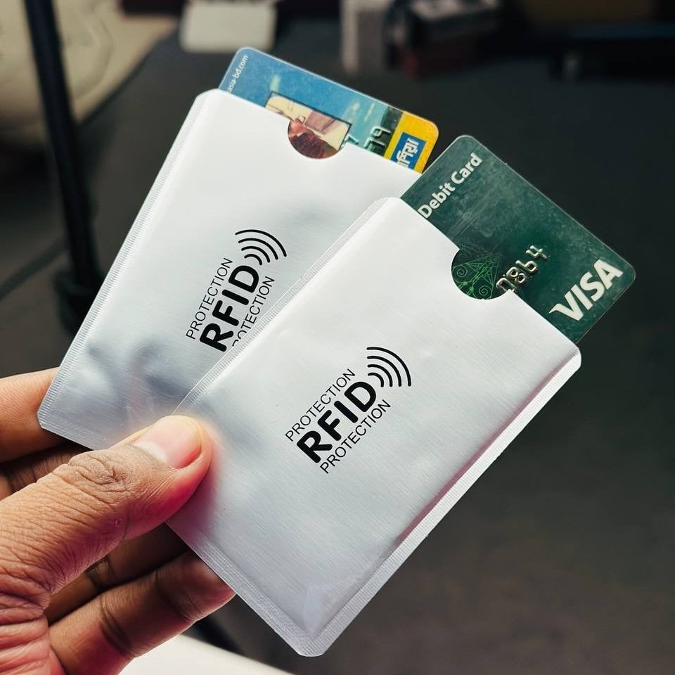 Picture of Premium Aluminium Anti Rfid Card Holder NFC Blocking Reader Case Protection(white)