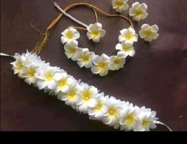 Picture of Artificial Flower Gorgeous Bridal Set-White & Yellow 6pcs - Multicolor