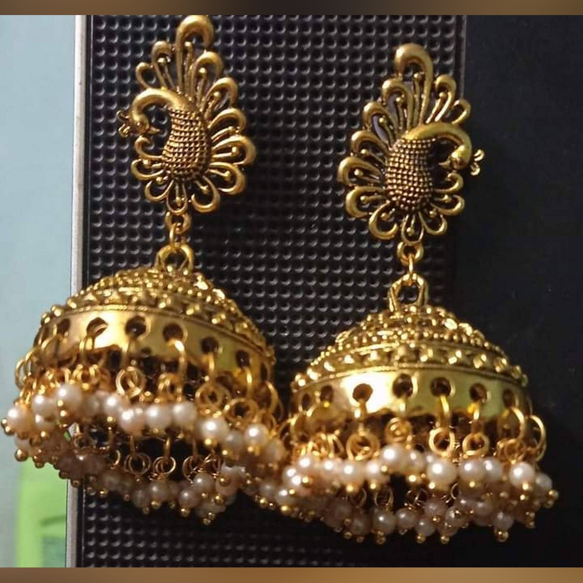 Picture of Antique   Ear Ring For Women - Multicolor