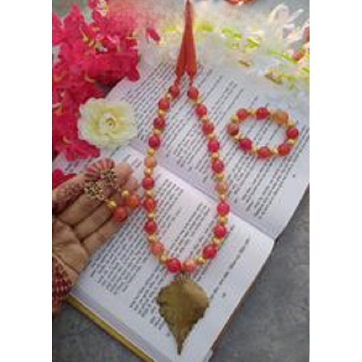 Picture of Beautiful  Antic jwellery sets  for women