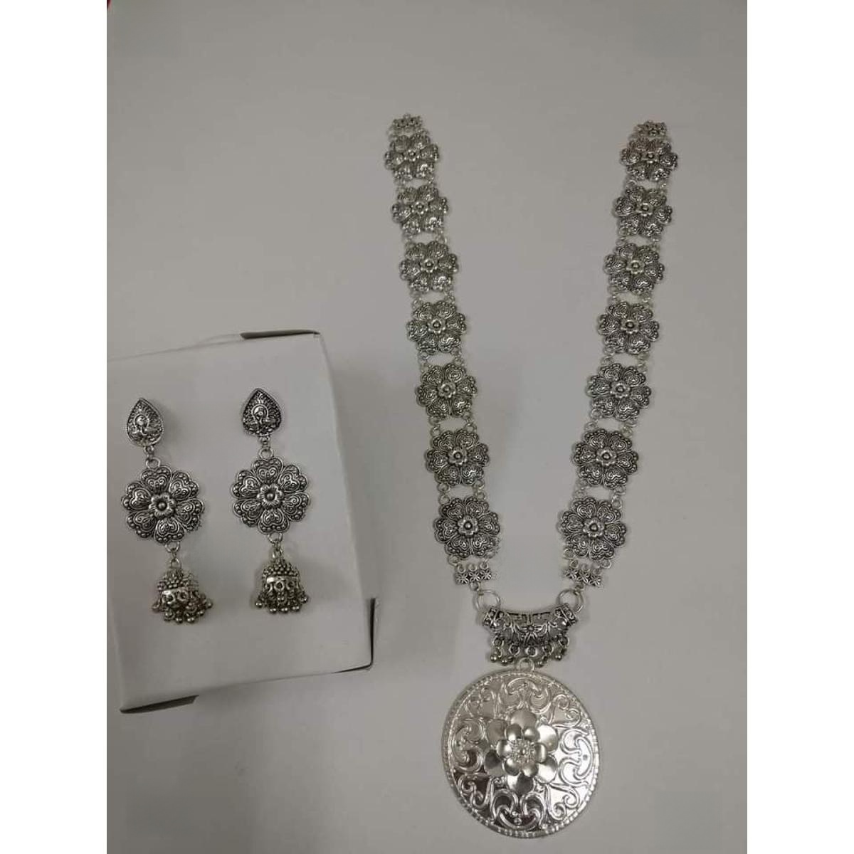 Picture of Beautiful  Antic jwellery sets  for women