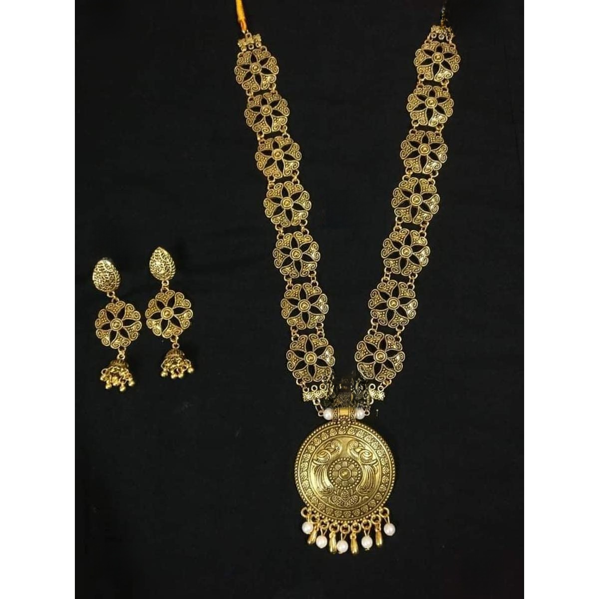 Picture of Beautiful  Antic jwellery sets  for women