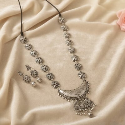 Picture of Beautiful  Antic jwellery sets  for women