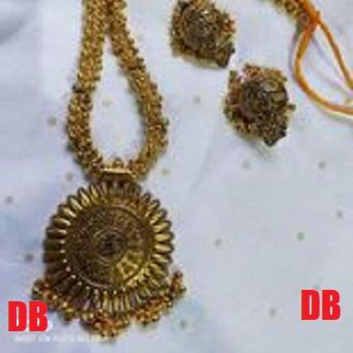 Picture of Beautiful  Antic jwellery sets  for women