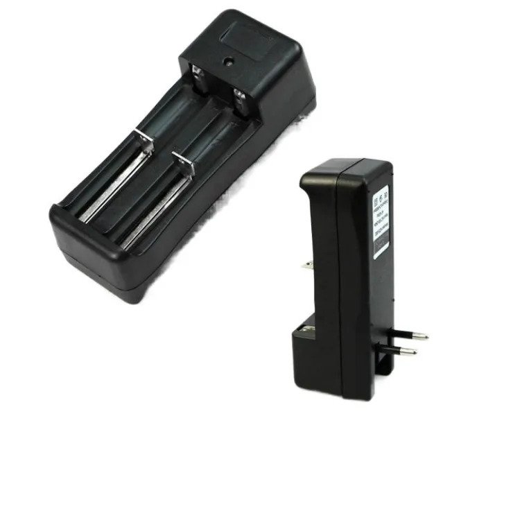 Picture of UNIVERSAL AC BATTERY CHARGER FOR 16340/10440/14500/18650 BATTERY(Black)