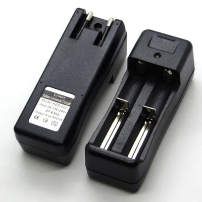 Picture of UNIVERSAL AC BATTERY CHARGER FOR 16340/10440/14500/18650 BATTERY(Black)