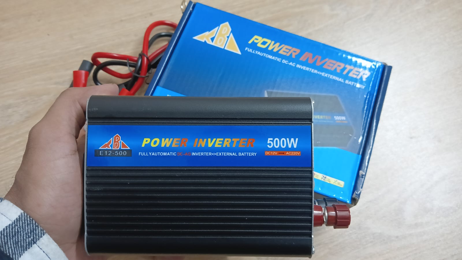 Picture of 500W Power Inverter 12V DC to 220V AC - High-Efficiency Portable Power Converter(Black)