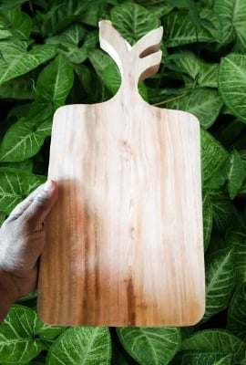 Picture of Custom Design Wooden Leaf Style High Quality Chopping Board ( Without Color ) - Multicolor