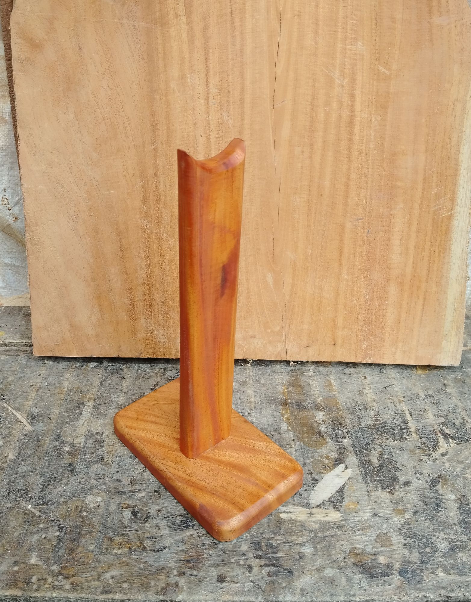 Picture of daily uses wooden headphone / earphone stand - Multicolor
