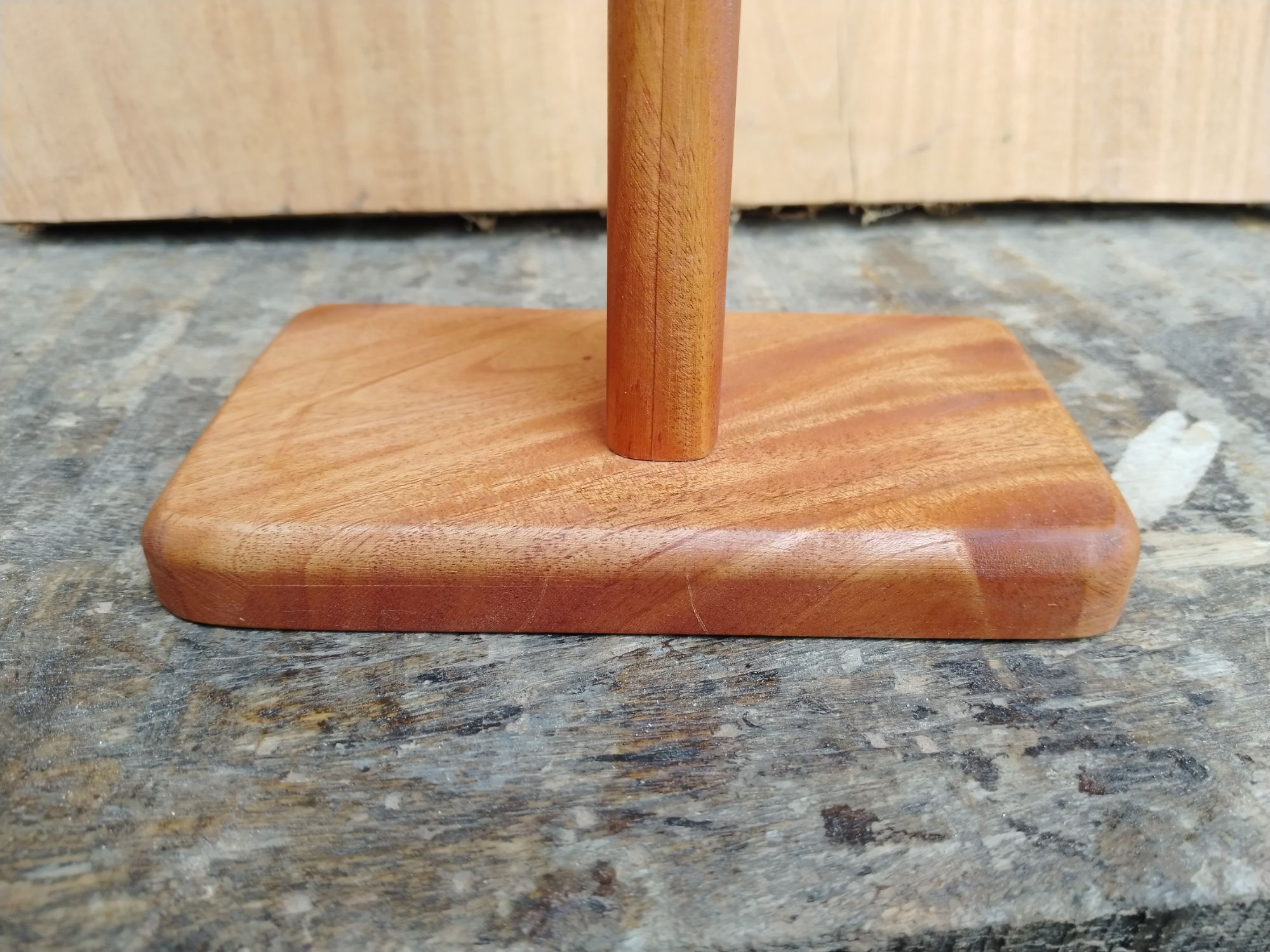 Picture of daily uses wooden headphone / earphone stand - Multicolor