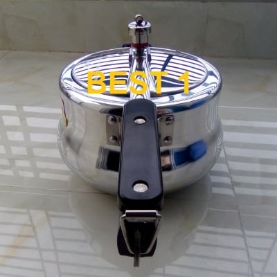 Picture of Kiam Premium Gold Pressure Cooker 5.5 Litre(Multicolor)