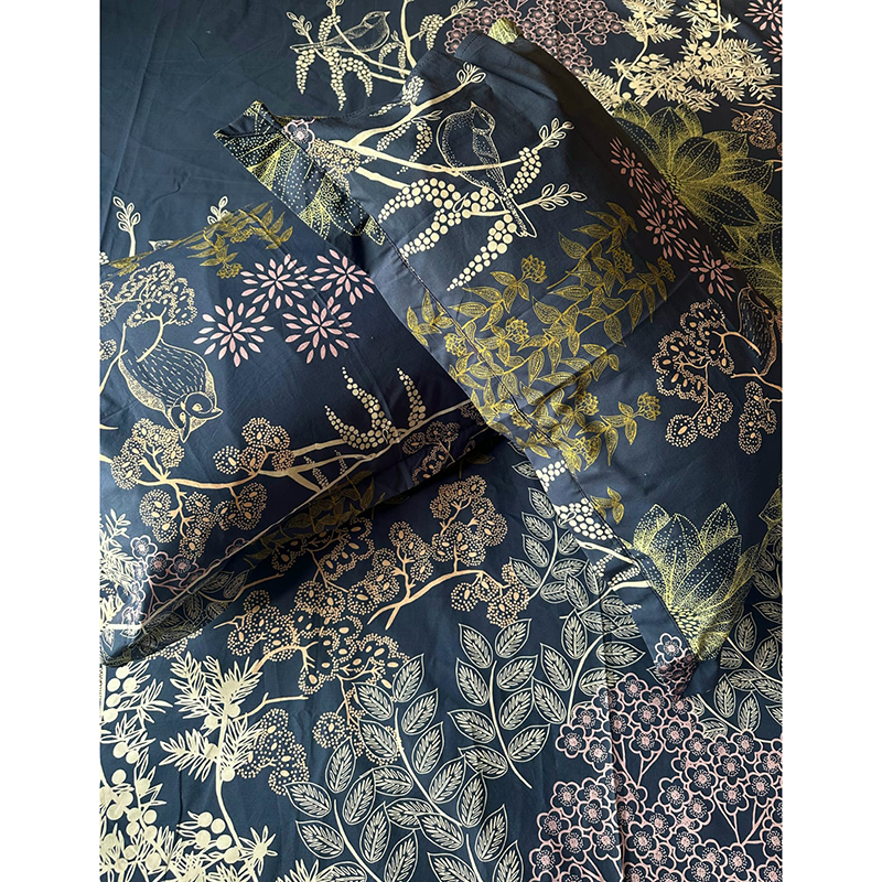 Picture of 100% Premium Cotton Bedsheet.  Set Includes 1 Bedsheet and 2 Pillow Covers