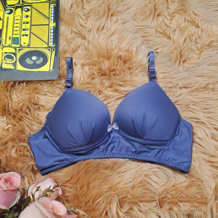 Picture of non padded stylish export quality deluxe comfortable soft foam bra - Multicolor