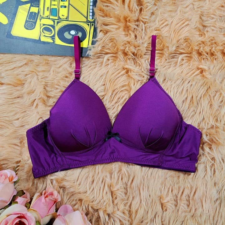Picture of stylish comfortable Soft  Non Paded Wireless Foam Bra for Sexy Women and Girls - Multicolor