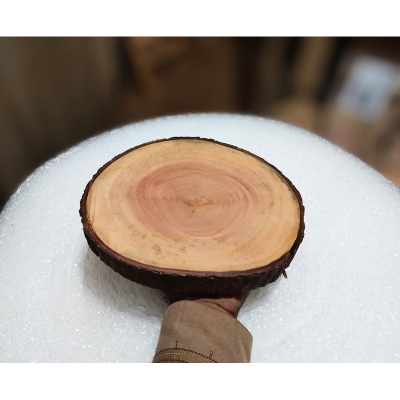 Picture of wooden slices chopping board with bark ( 7 inch ) - Multicolor