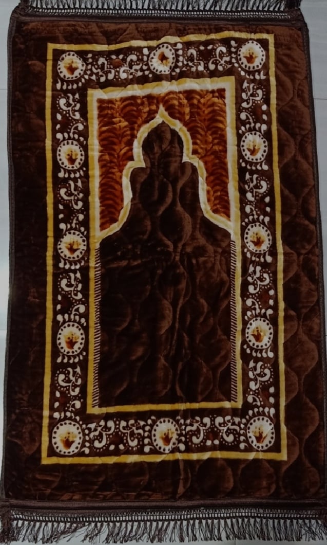Picture of Extra Soft Velvet Prayer Mat Jaynamaz

Chinese & Turkish Premium Foam Padded Mixed Color and Design Rugs - 1 Pc