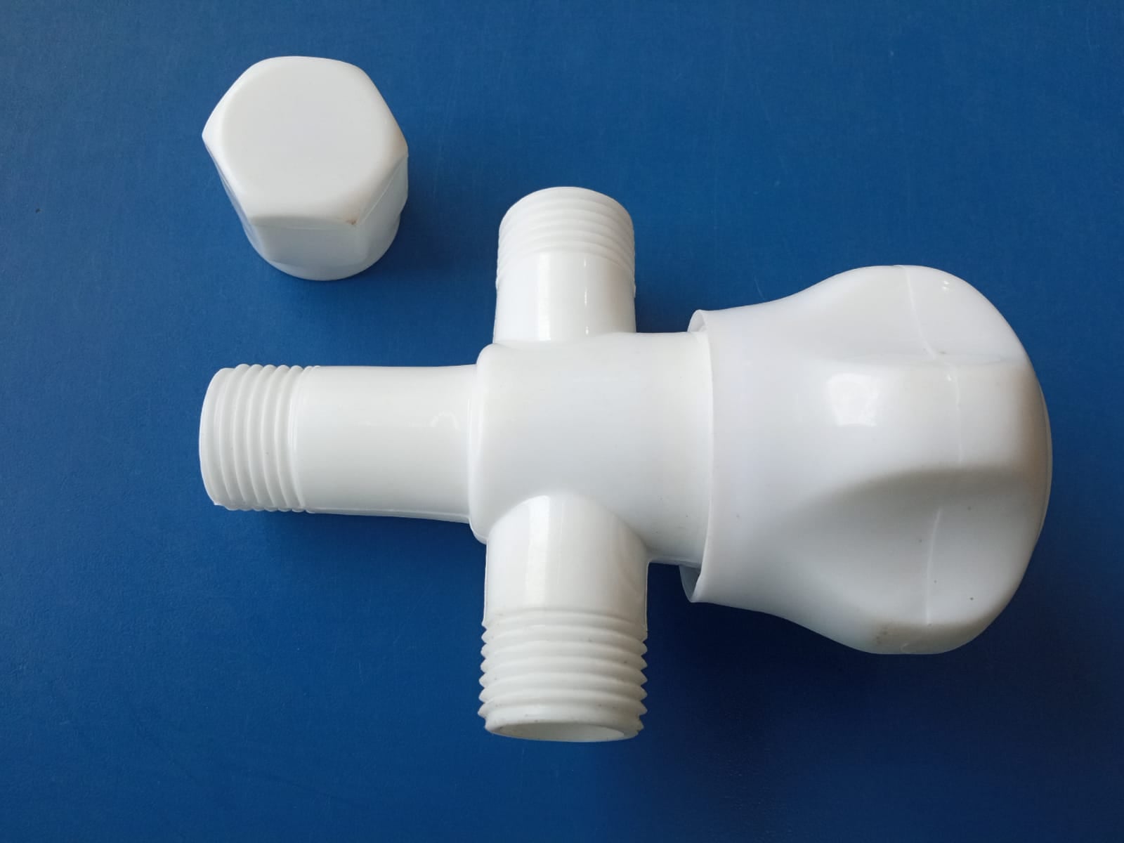 Picture of টু-ইন এংগেল স্টপ কক বনক্যাপ সহ - bathroom accessories (White)