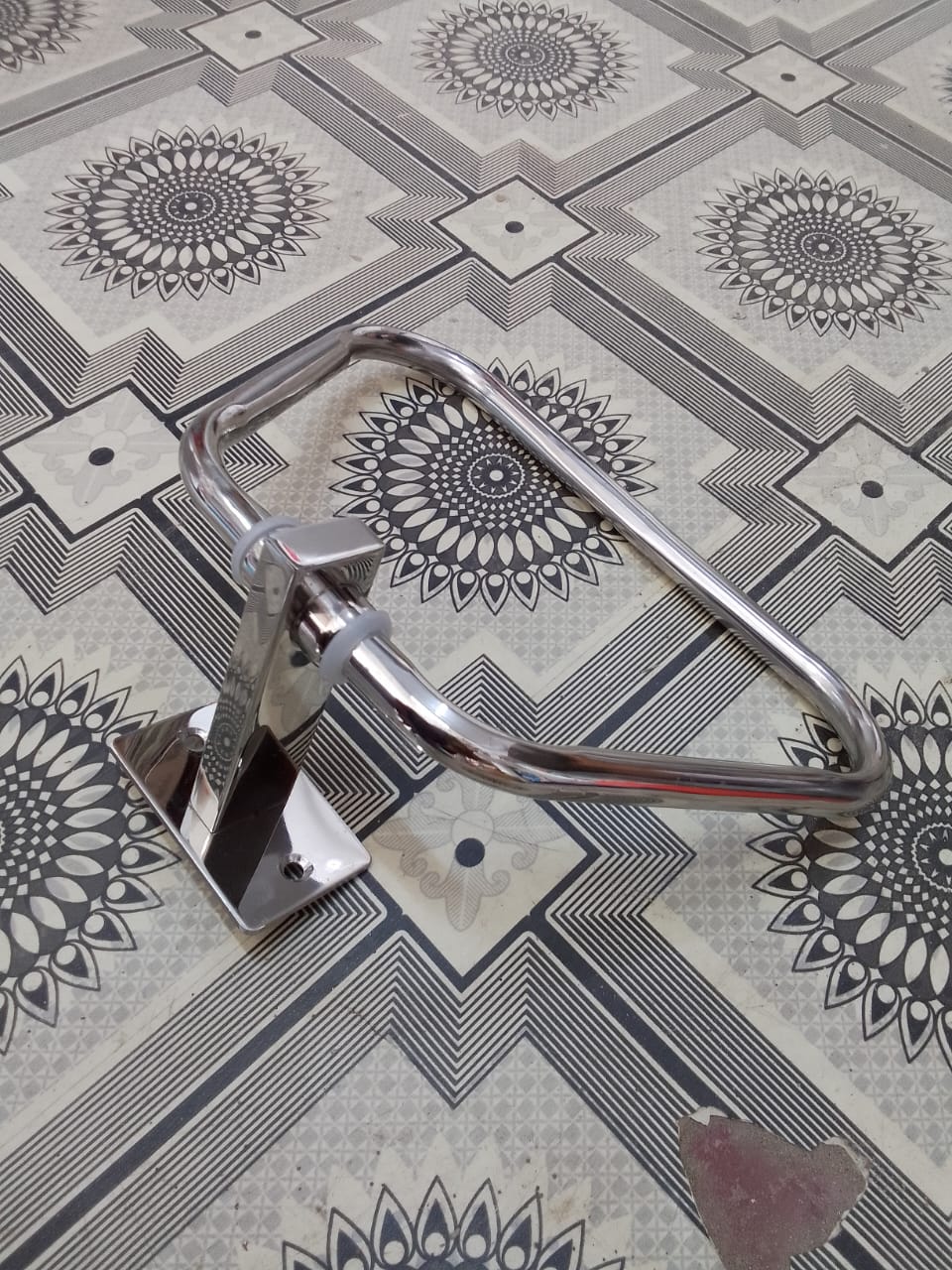 Picture of Square wall mounted towel ring (Silver)