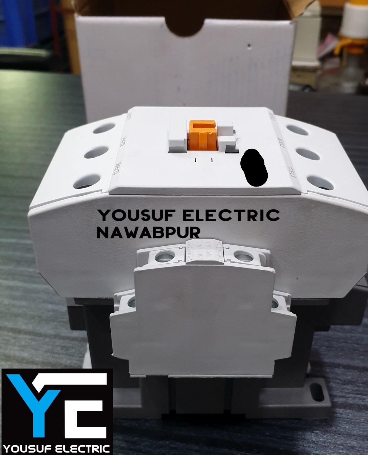 Picture of Magnetic contactor switch LS GMC 85 AC 220V ITH 135A - White