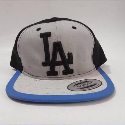 Picture of New Flat Brim Snapback Baseball DJ Cap Deep Black - of white,Int: One size