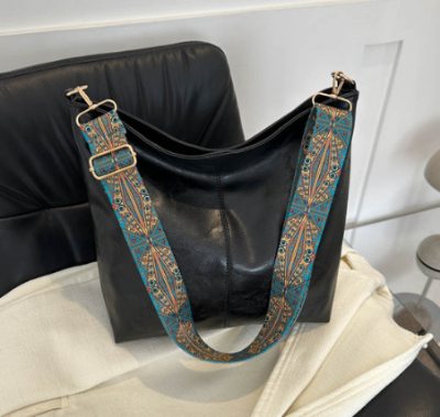 Picture of Fashionable-Trendy Pu Leather Women's bag-Crossbody Large Capacity