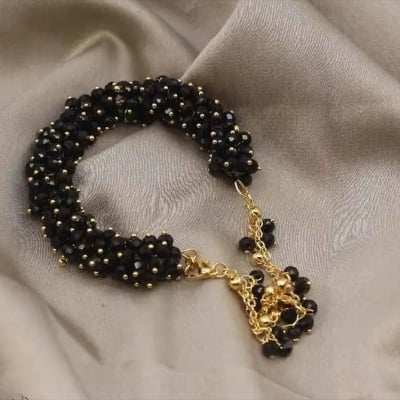Picture of Gorgeous party wear antique golden necklace and earring set for girls and woman. - Gold