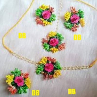 Picture of Artificial Flower Gorgeous Bridal Set 4 Piece set