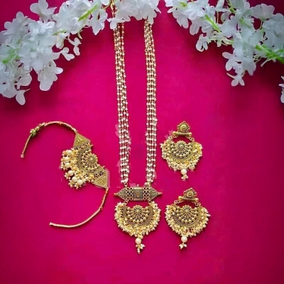 Picture of Beautiful Antique Jewelry Set for Women, Adjustable Artificial Floral Crown and Flower Headband, Customizable Colors