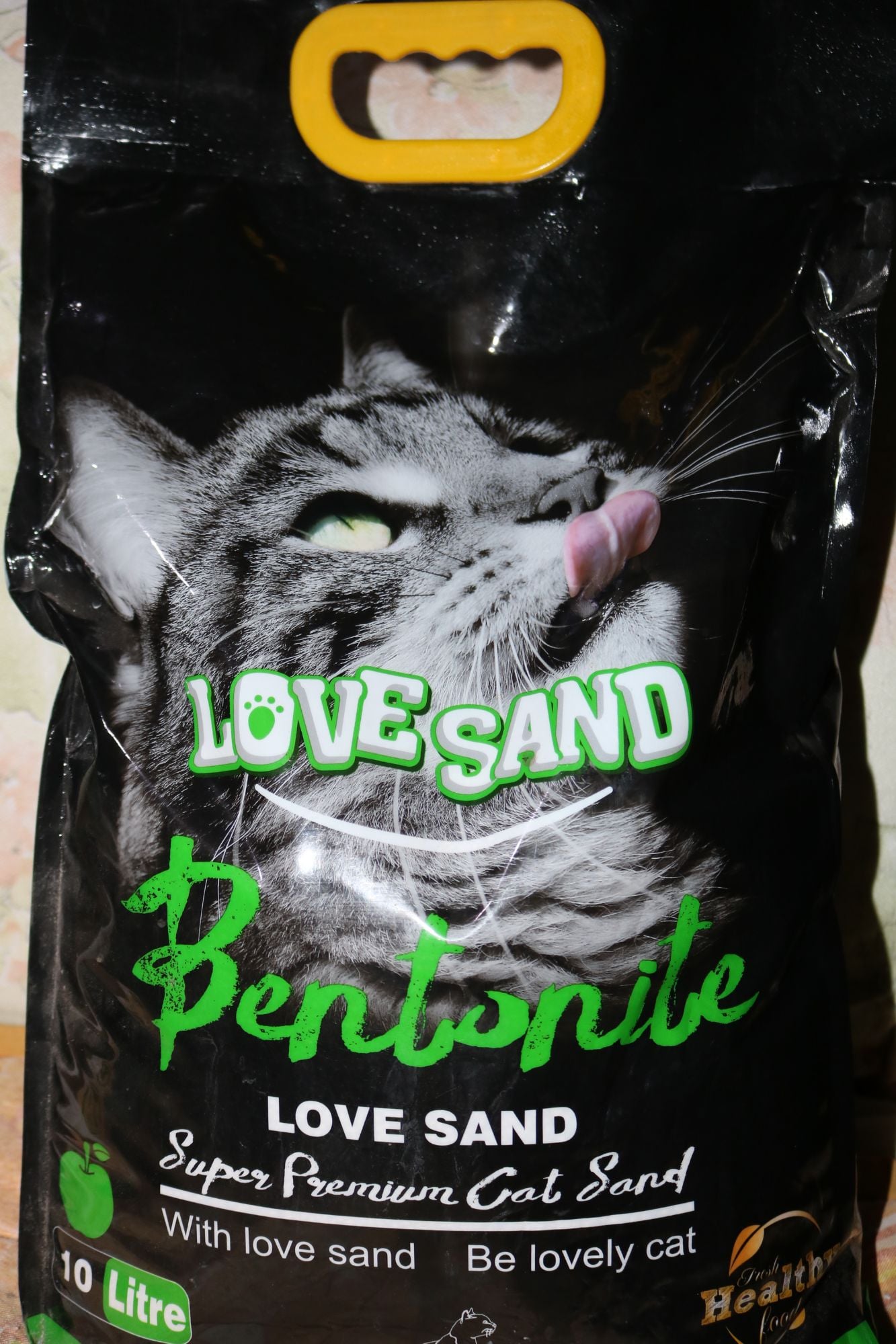 Picture of Love Sand Cat Litter 10kg - Apple Flavor