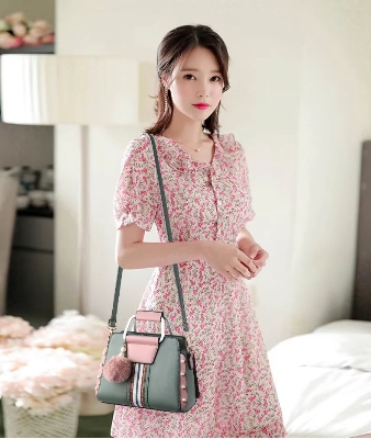 Picture of Luxury Style PU Leather Purses and Handbags 2025 Messenger Sholder Bags for Women