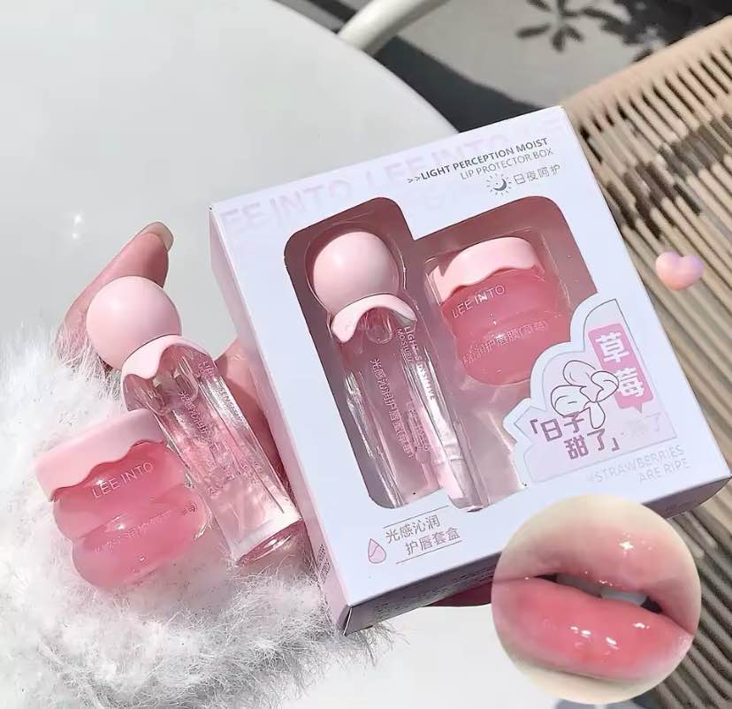Picture of LEE INTO Strawberry Lightweight Lips Set Clear Glass Moisturizing Lip Balm Transparent Lip Oil Hydrating Jelly Day & Night Lip Mask Settle new
