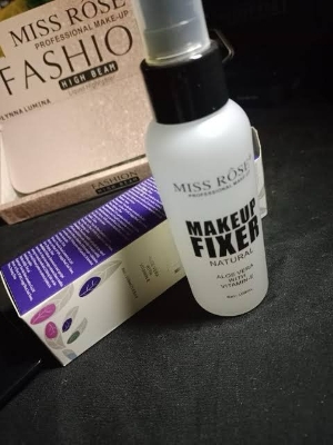 Picture of Miss Rose Natural Aloe Vera With Vitamin E Makeup Fixer 100ml new