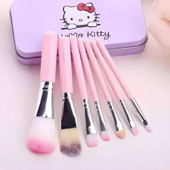 Picture of Hello Kitty Mini Makeup Brush Set - 7 Pieces.png