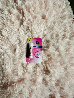 Picture of Fa Lip Balm (1.5gm)