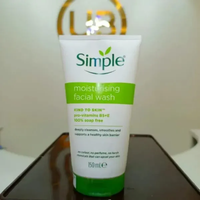 Picture of Simple Moisturising Facial Wash 150ml