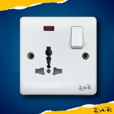 Picture of ZAK 3 Pin MF socket with switch (Business series)