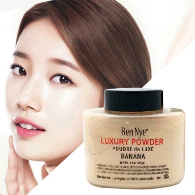 Picture of Ben Nye Banana Luxury Powder| Face powder| Talc|