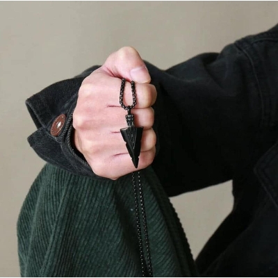 Picture of Men's Stainless Steel Cool Spearpoint Arrowhead Pendant Necklace for Men Boys  Chain Necklace For Men