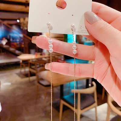 Picture of Fashion White Long Stud Earrings
