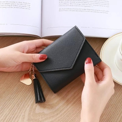 Picture of Small Ladies Pocket Purse Fashionable Compact Money Bag