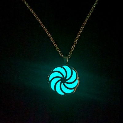 Picture of Flower And Heart  Wave Long Chain Necklace  Glowing