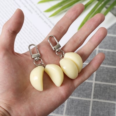 Picture of Garlic slice Keychains, novelty keychains, Garlic keyrings, birthday gifts,Tween gifts, teen gifts, Garlic gifts