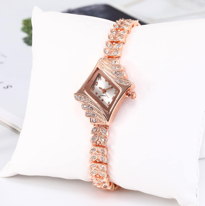Picture of Best Watch For Smart Women Stylish Girls