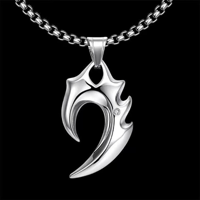 Picture of Arrowhead Pendant Men Necklace Vintage Alloy Chain Spearpoint Necklace Fashion Accessories