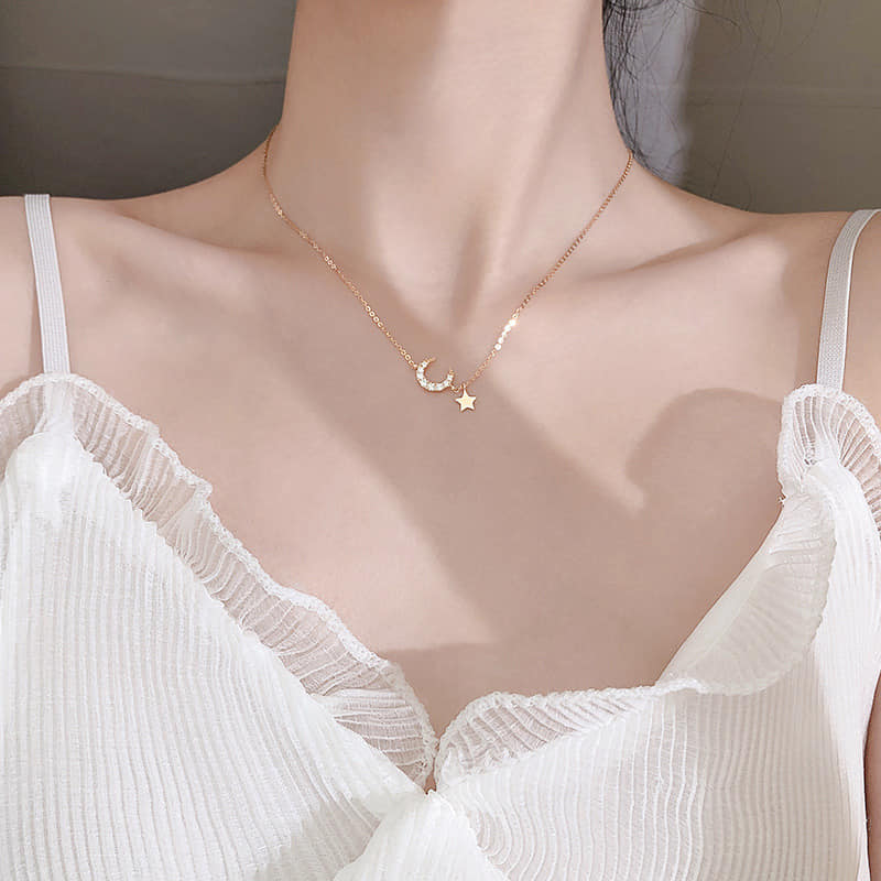 Picture of Korean  Women Bangle Smooth Long-lasting Women Necklace Chain  for Women
